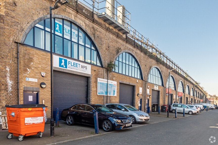 Rotherhithe New Rd, London for lease - Building Photo - Image 1 of 4