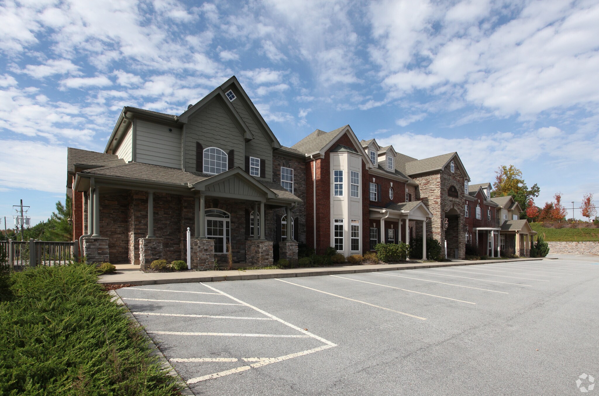 395 Brogdon Rd, Suwanee, GA for sale Primary Photo- Image 1 of 1