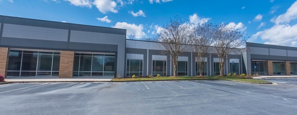 3800 Camp Creek Pky SW, Atlanta, GA for lease - Building Photo - Image 1 of 5