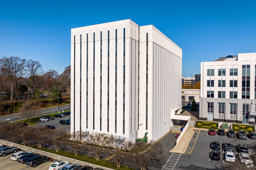 5950 Fairview Rd, Charlotte, NC for lease - Building Photo - Image 1 of 11