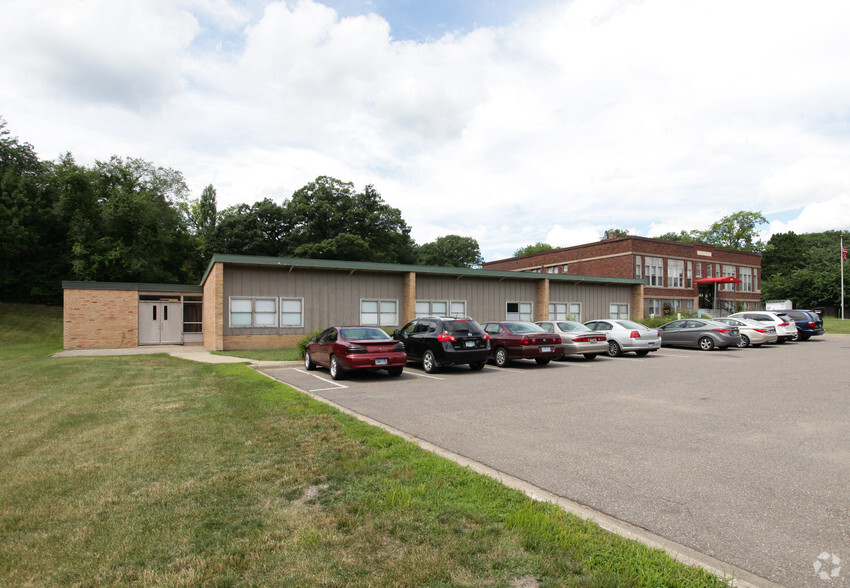 2000 Hopkins Crossroads, Minnetonka, MN for sale - Building Photo - Image 3 of 3