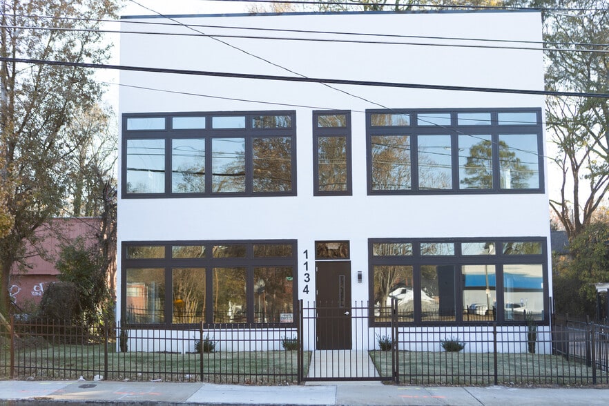 1134 Ralph David Abernathy Blvd, Atlanta, GA for lease - Building Photo - Image 2 of 3