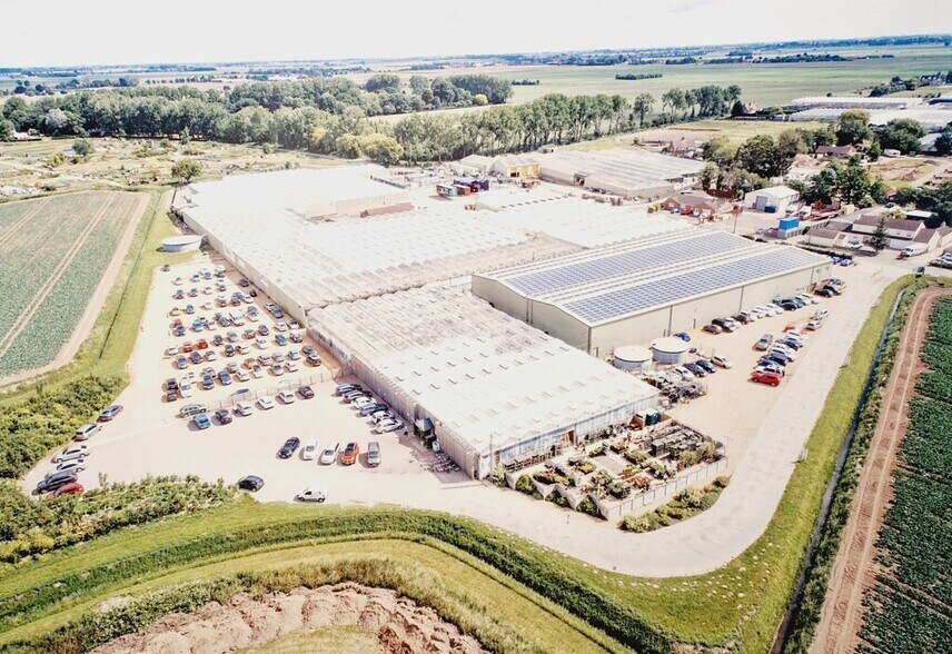 10 Kellett Gate, Spalding for sale - Primary Photo - Image 1 of 1