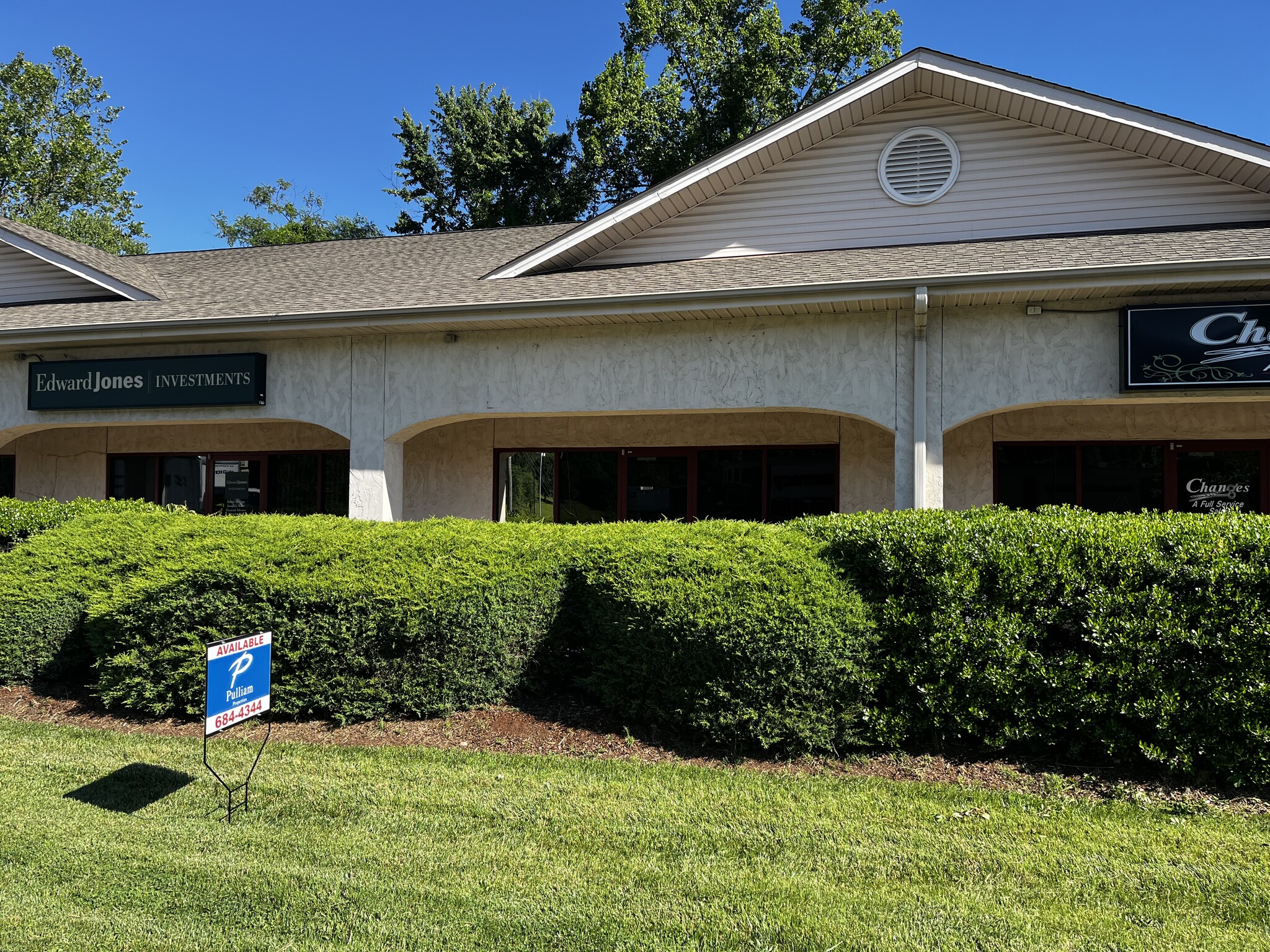 2358 US Highway 70, Swannanoa, NC for lease Building Photo- Image 1 of 3