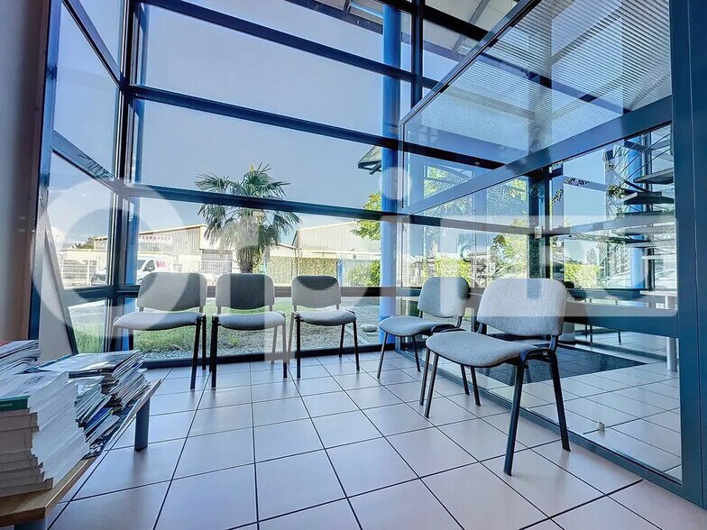 Office in Désertines for sale - Building Photo - Image 3 of 31