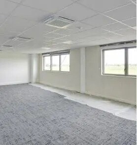 Office in Le Thillay for lease Interior Photo- Image 1 of 9