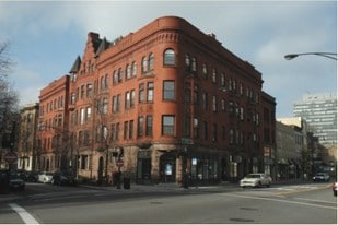 2300 N Clark St, Chicago IL - Retail Space