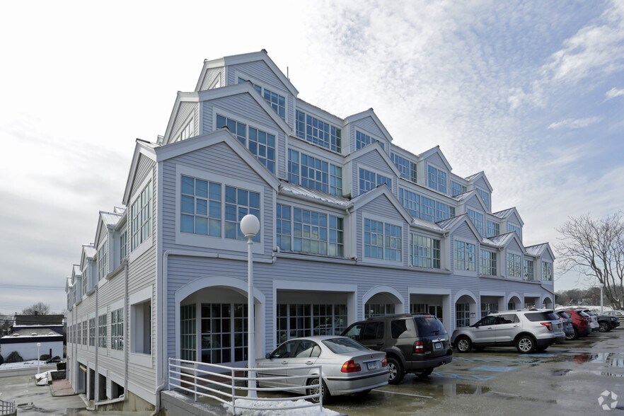 2150 Post Rd, Fairfield, CT 06824 Mill River Building