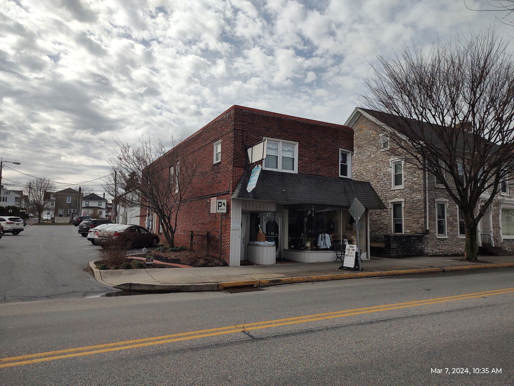 17 E Main St, Hummelstown, PA for sale Building Photo- Image 1 of 1