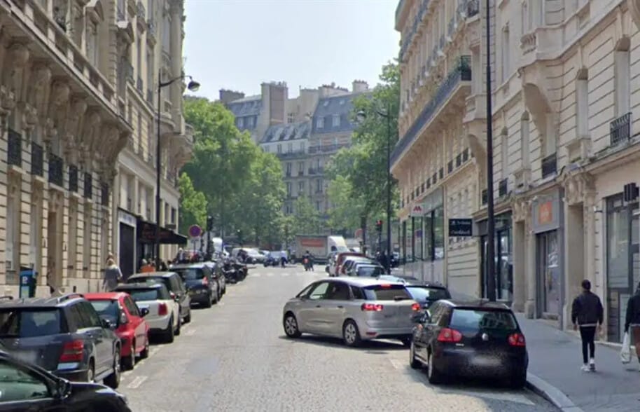 Retail in Paris for lease - Building Photo - Image 1 of 3