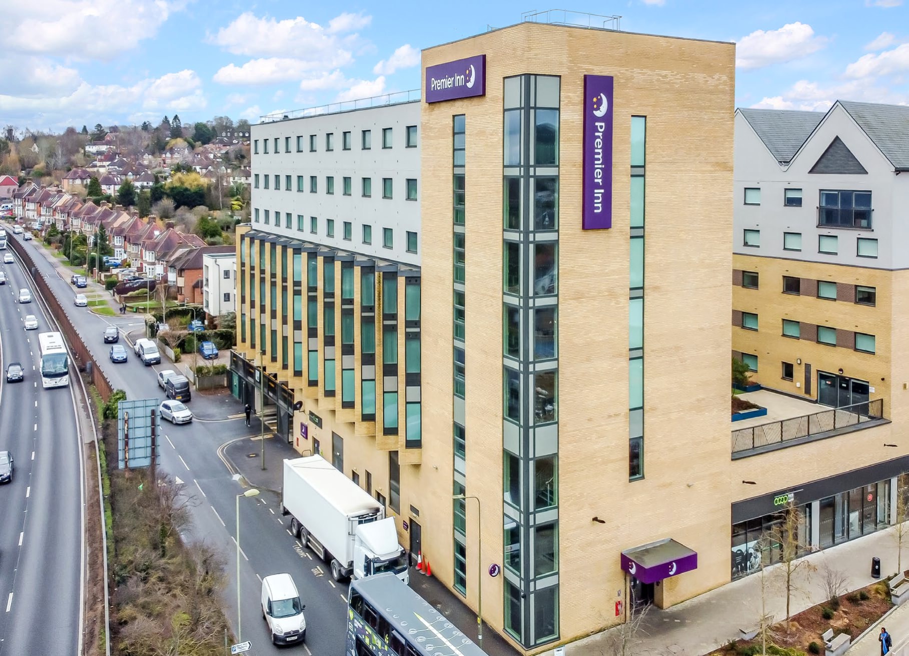Westway Square, Oxford for sale Primary Photo- Image 1 of 1