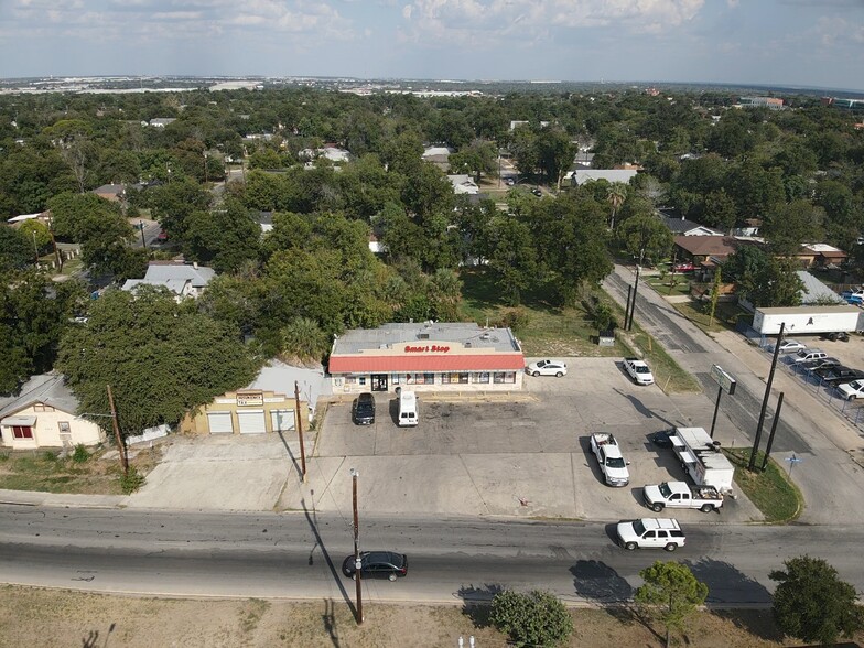 222 N New Braunfels Ave, San Antonio, TX for sale - Building Photo - Image 1 of 25