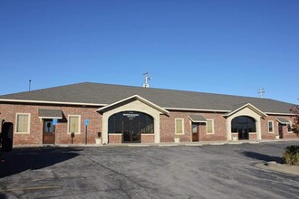 2702 Cunningham Ave, Joplin, MO for lease Building Photo- Image 1 of 6