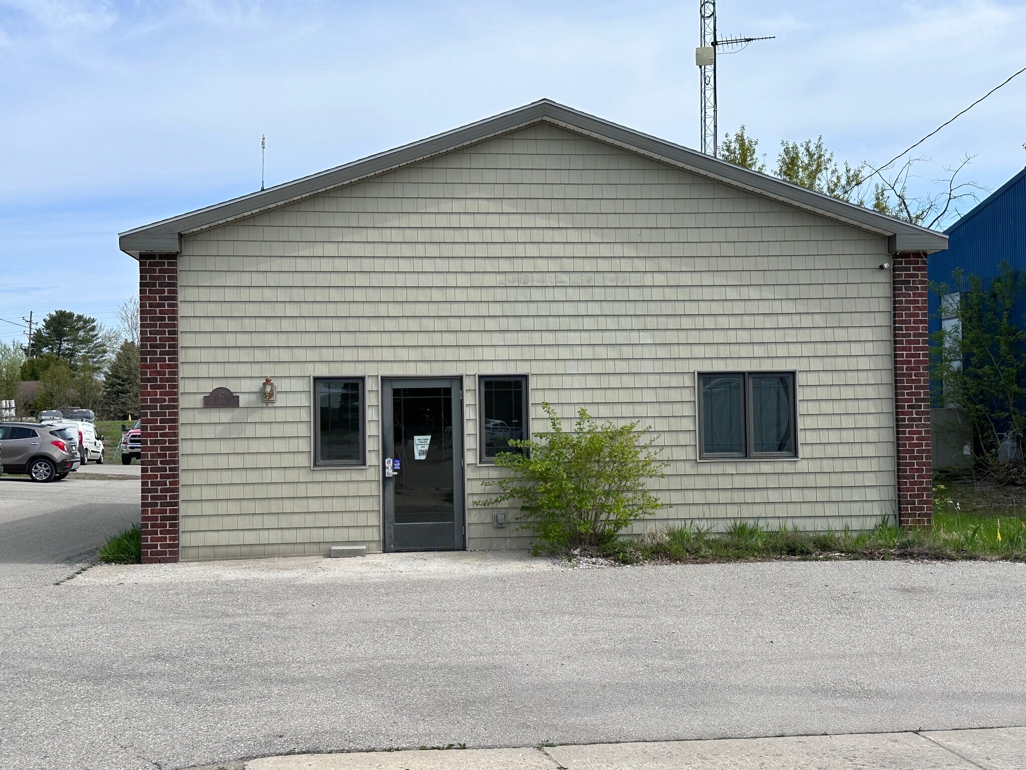 97 Lake, Elk Rapids, MI for sale Primary Photo- Image 1 of 1