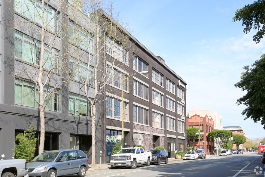 747 Front St, San Francisco, CA for lease - Building Photo - Image 2 of 6