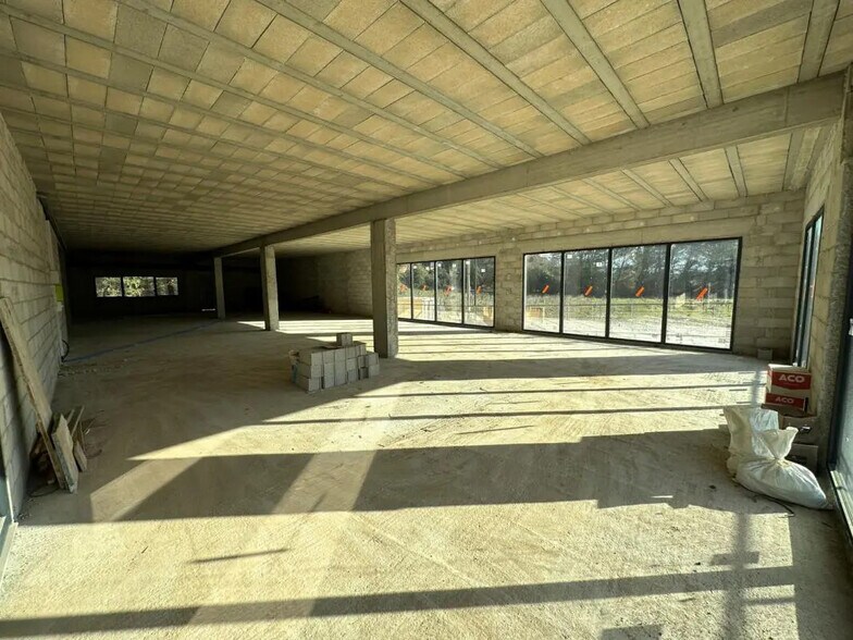 Flex in Trans-en-Provence for sale - Building Photo - Image 2 of 4