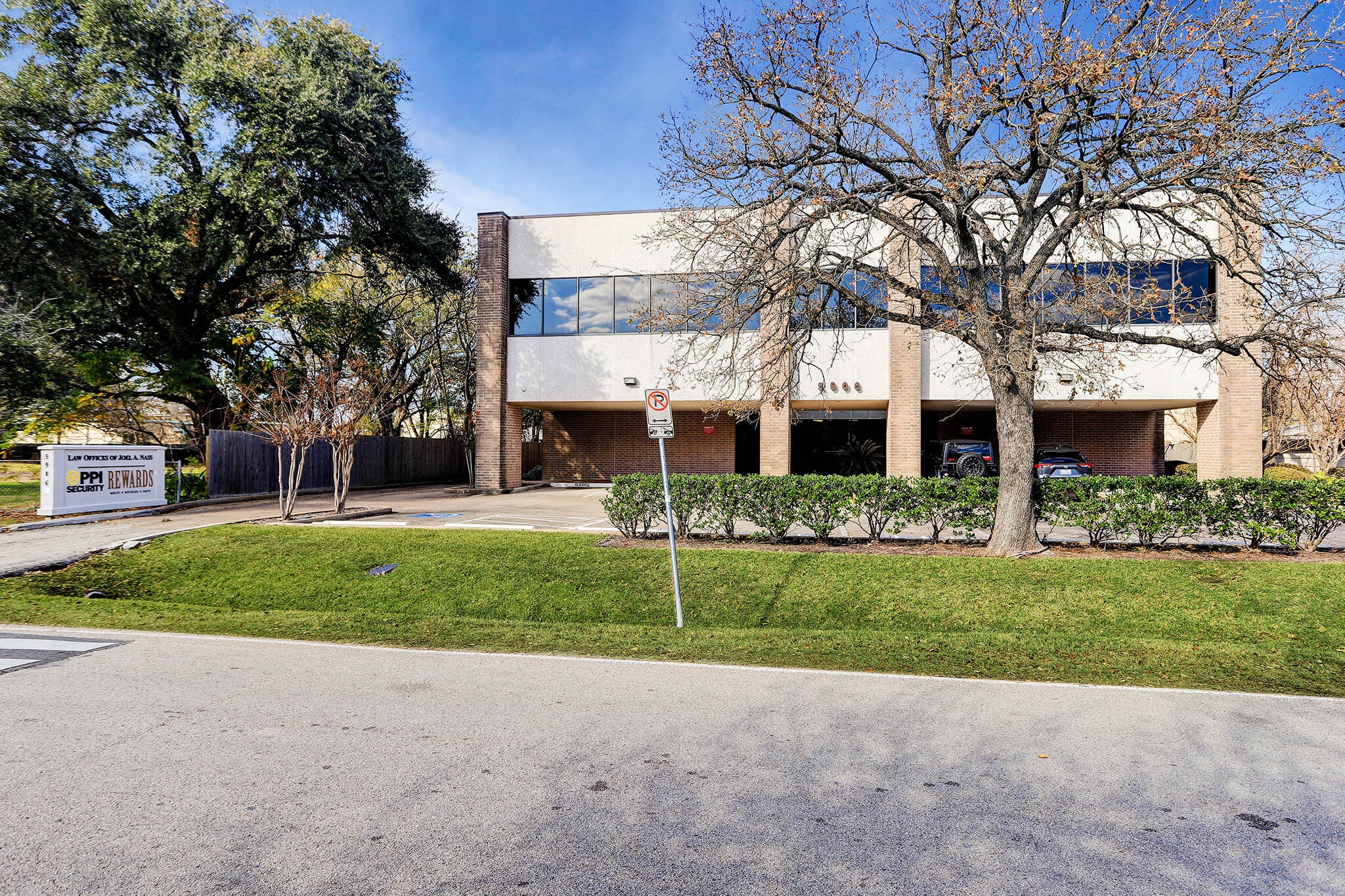 5906 Dolores St, Houston, TX for lease Building Photo- Image 1 of 6