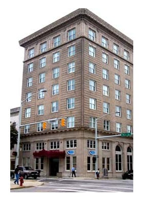 123 W Main St, Durham, NC for lease - Primary Photo - Image 1 of 2