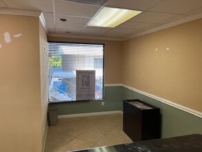 965-999 N Collier Blvd, Marco Island, FL for lease Interior Photo- Image 1 of 8