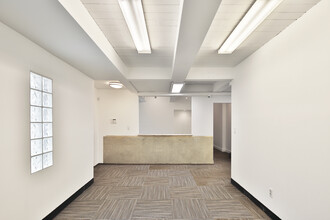 6910-6912 Santa Monica Blvd, Los Angeles, CA for lease Interior Photo- Image 2 of 11