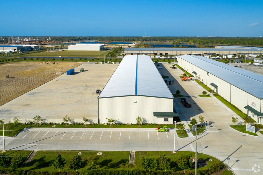 16140 Lee Rd, Fort Myers, FL for lease - Aerial - Image 3 of 10