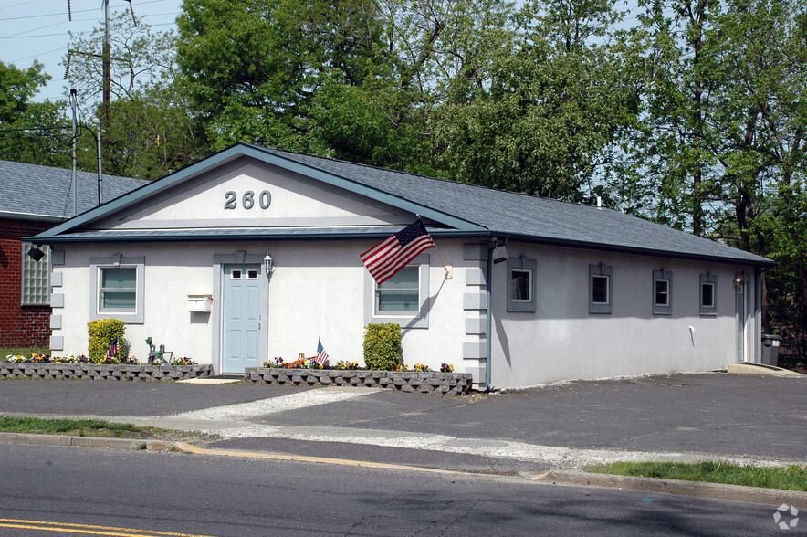 260 Middlesex Essex Tpke, Iselin, NJ for lease - Building Photo - Image 3 of 16