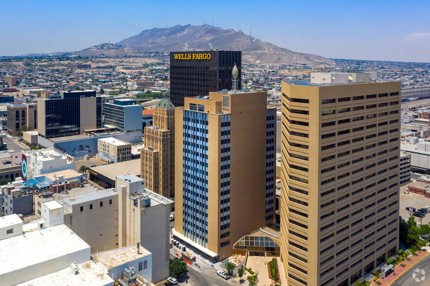 304 Texas Ave, El Paso, TX for lease - Aerial - Image 2 of 10