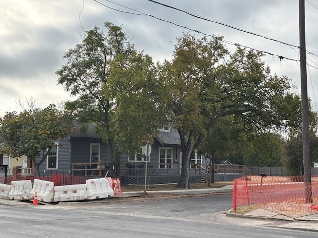 408 W University Ave, Georgetown, TX for lease - Building Photo - Image 3 of 5