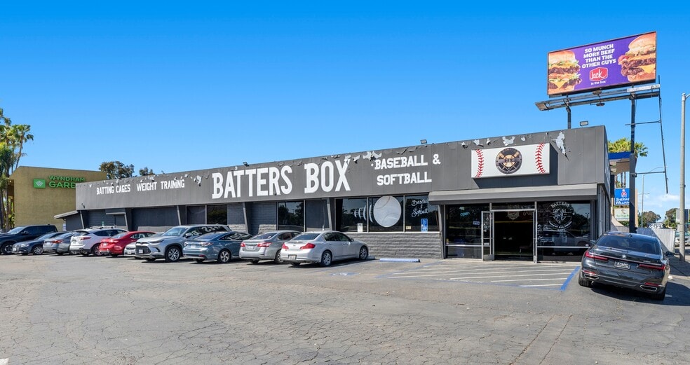 3601 Sports Arena Blvd, San Diego, CA for lease - Building Photo - Image 2 of 4