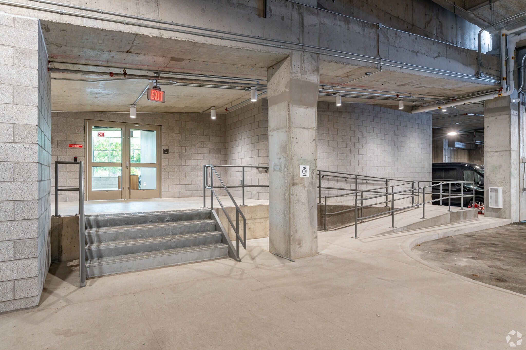 2890 Review Ave, Long Island City, NY for lease Lobby- Image 1 of 5