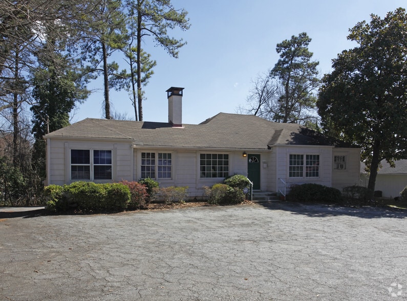 1799 Clairmont Rd, Decatur, GA for sale - Primary Photo - Image 1 of 3