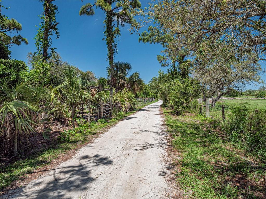10995 Roseland, Sebastian, FL 32958 Riverfront 40+/ Acres