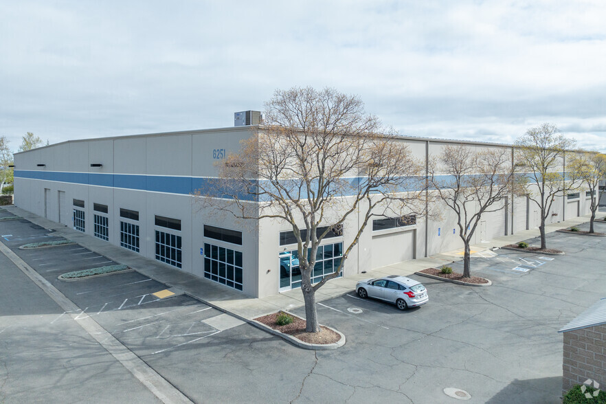 6251 Florin Perkins Rd, Sacramento, CA for lease - Building Photo - Image 1 of 10