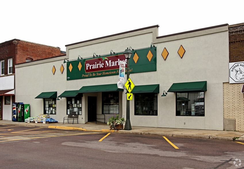 26 Juniper St N, Lester Prairie, MN 55354