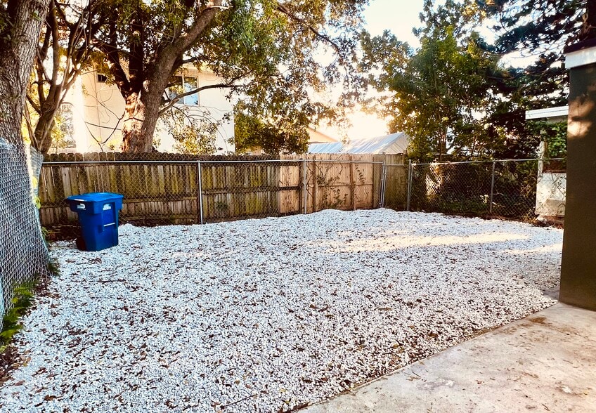 3070 NW 46th St, Miami, FL for sale - Building Photo - Image 3 of 11