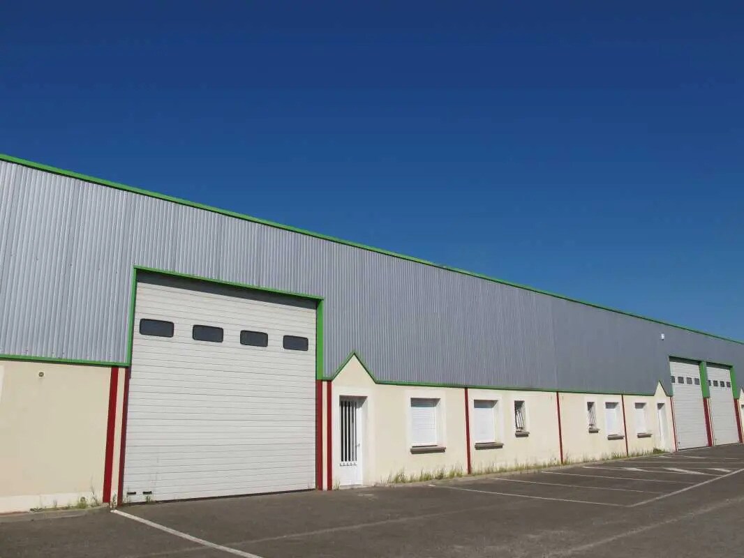 Flex in La Chapelle-Saint-Mesmin for lease Building Photo- Image 1 of 4