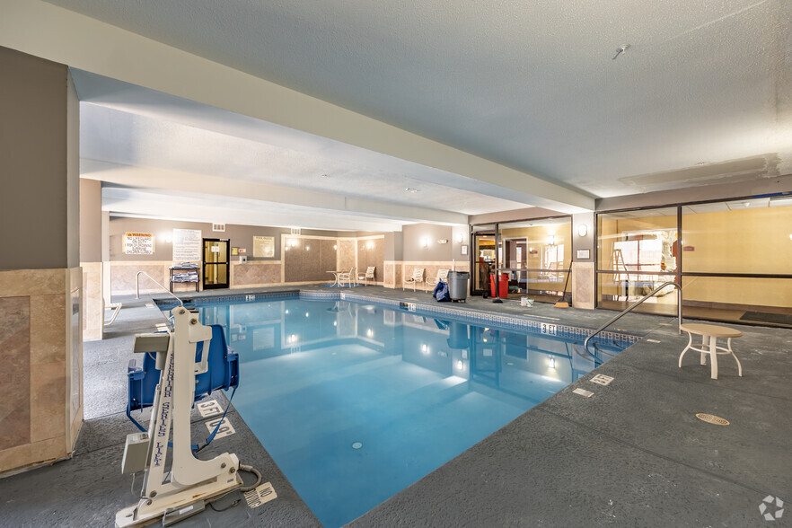5087 Clark Howell Hwy, Atlanta, GA for sale - Interior Photo - Image 2 of 2
