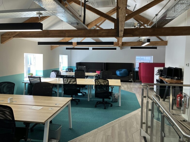 Mill Ln, Cardiff for lease - Interior Photo - Image 2 of 10