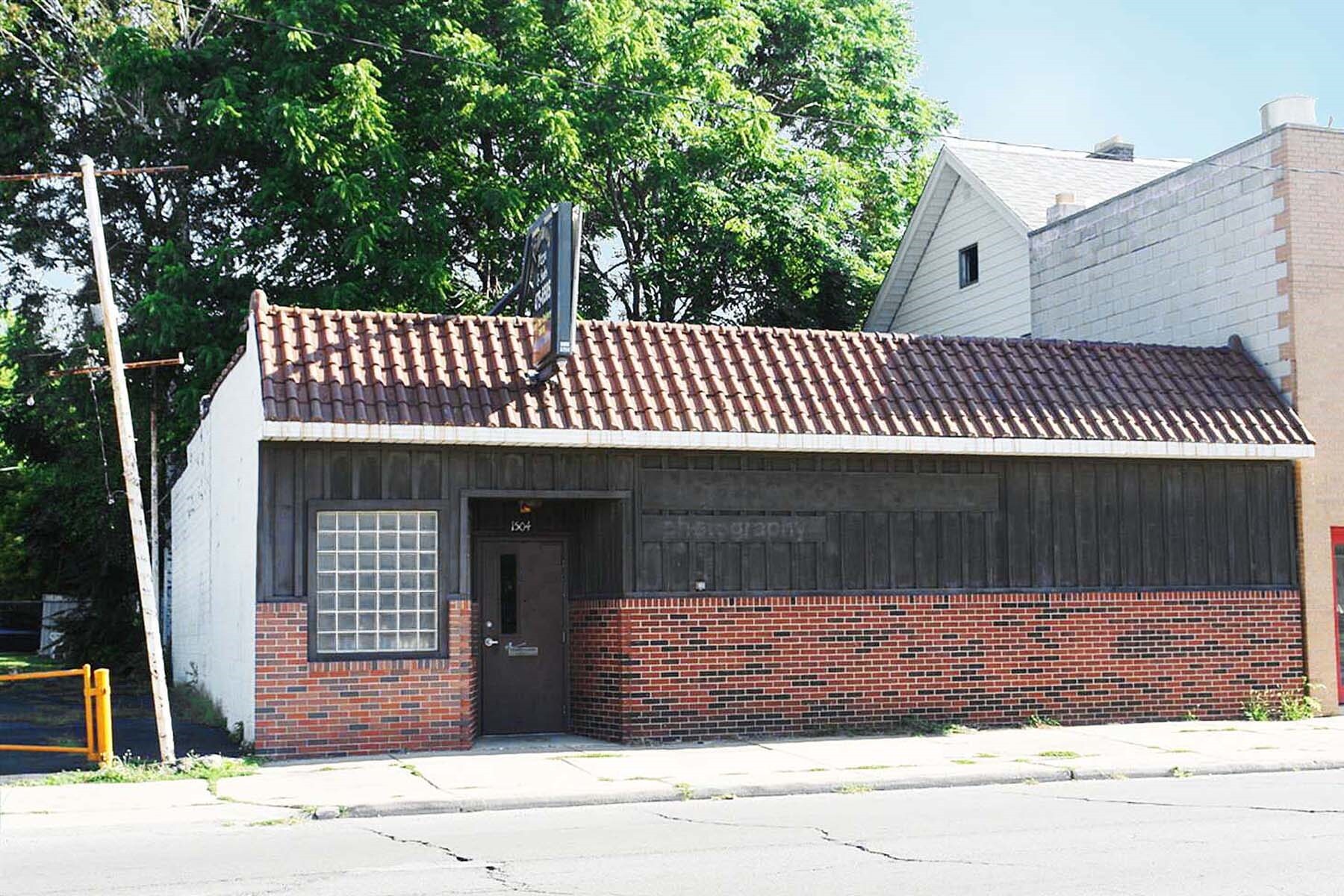 1504 W Sylvania Ave, Toledo, OH for sale Primary Photo- Image 1 of 1