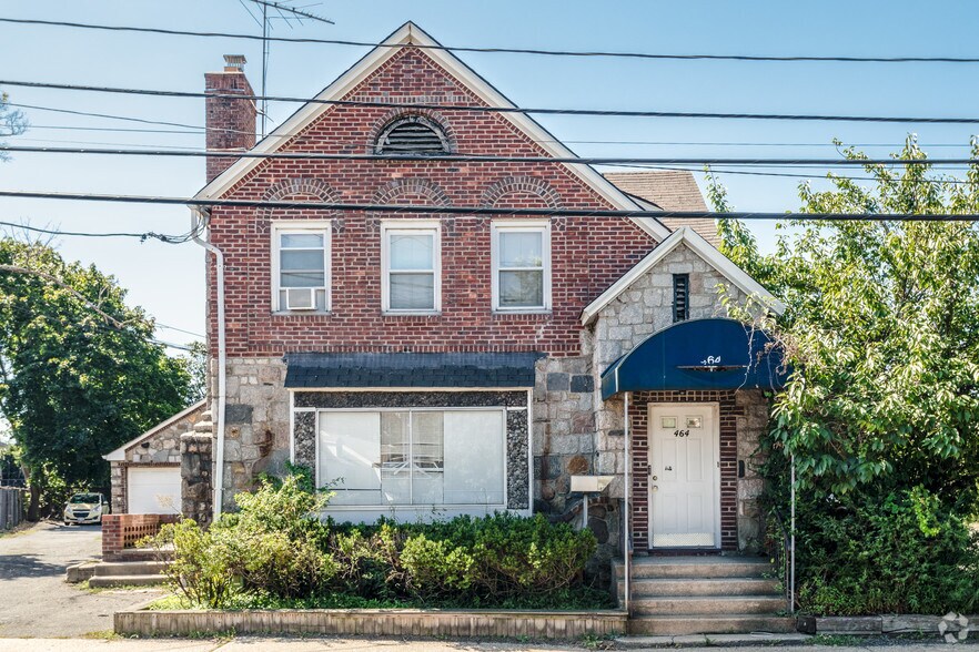 464 Fulton St, Farmingdale, NY for sale - Primary Photo - Image 1 of 1