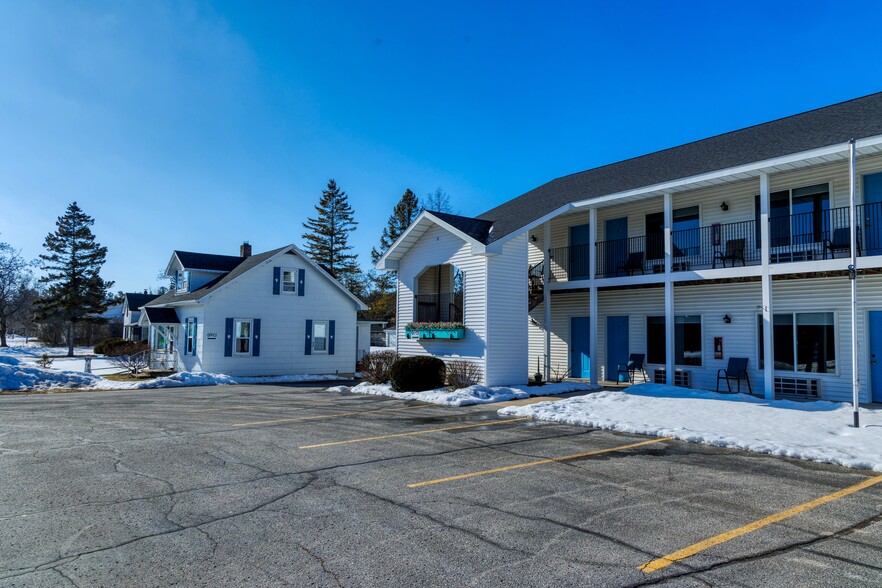 6269 Wi-57, Sturgeon Bay, WI for sale - Primary Photo - Image 1 of 42