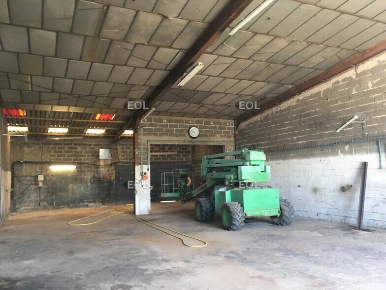 Flex in Orange for sale - Interior Photo - Image 1 of 4