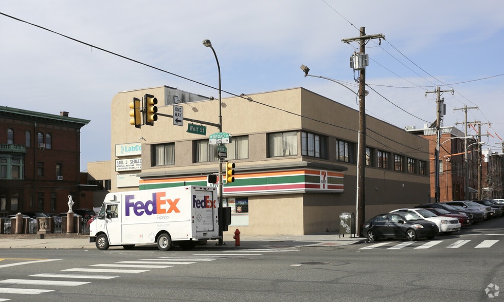 2300-2310 S Broad St, Philadelphia, PA for lease - Building Photo - Image 2 of 3