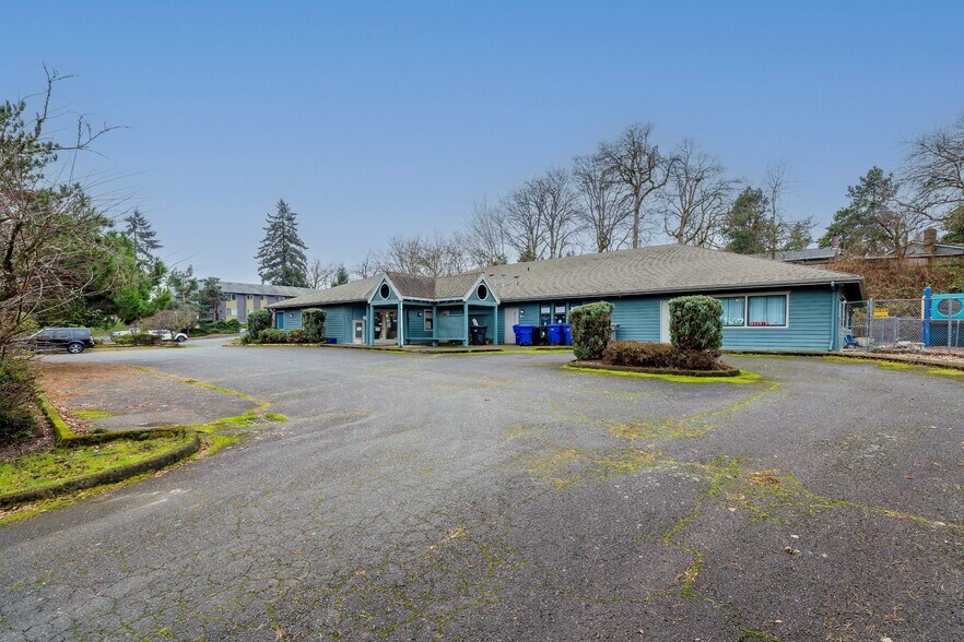 17395 Webster Rd, Gladstone, OR for sale - Building Photo - Image 1 of 1