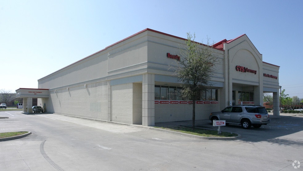 1902 Pleasant Valley Rd, Garland, TX for sale - Primary Photo - Image 1 of 5