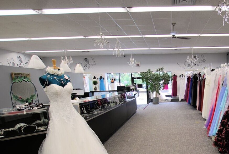 42 W Main St, Fremont, MI for sale - Interior Photo - Image 1 of 1