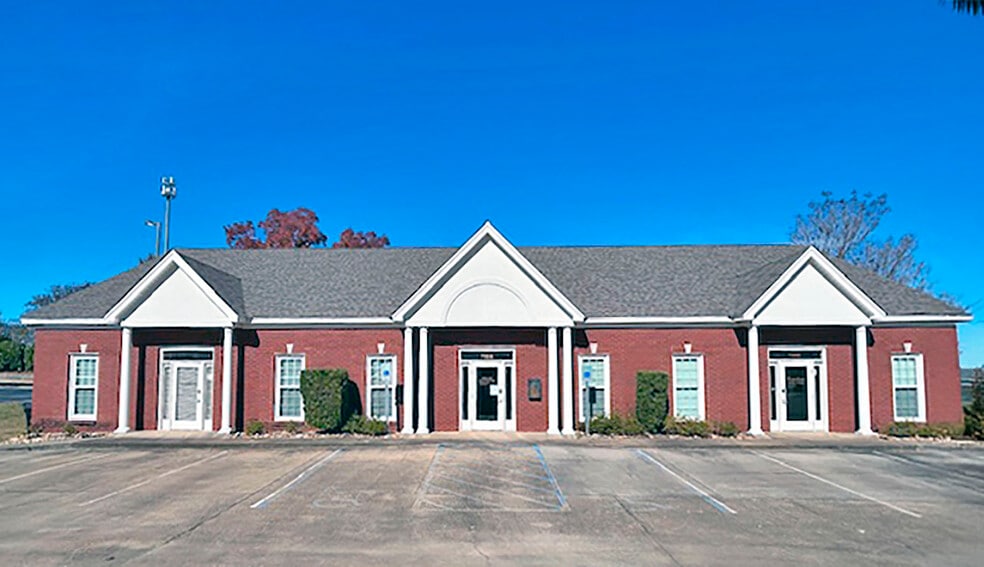 7000-7008 Brockport Ct, Montgomery, AL for sale - Building Photo - Image 2 of 8