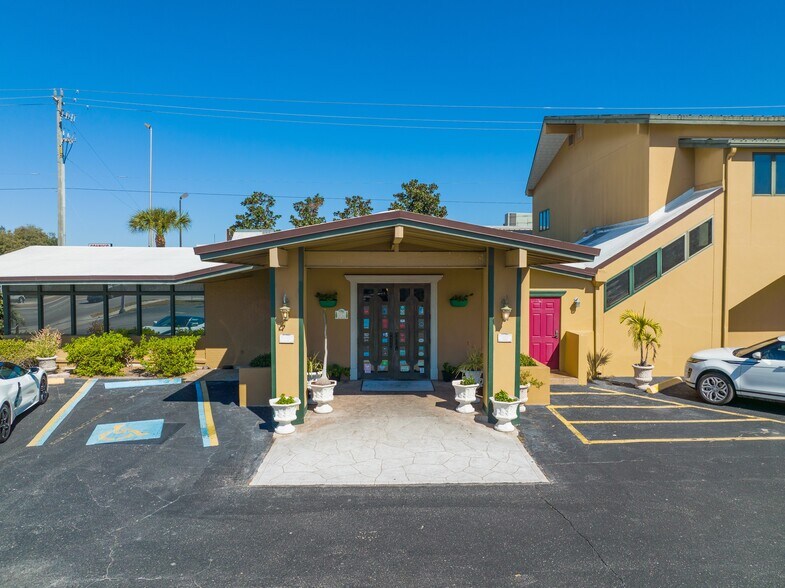 4001 S Tamiami Trl, Sarasota, FL for sale - Building Photo - Image 1 of 1