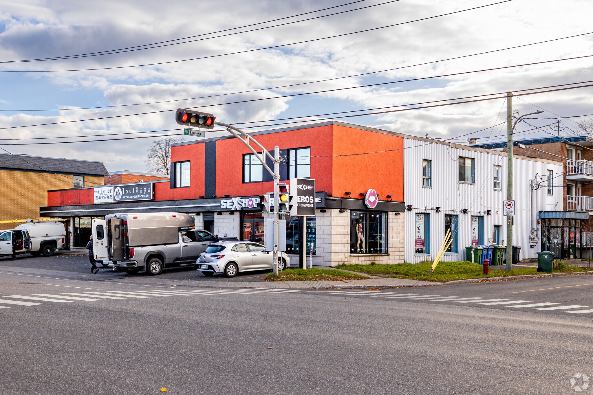 1369-1385 Boul Choquette, Saint-hyacinthe, QC for lease Primary Photo- Image 1 of 5