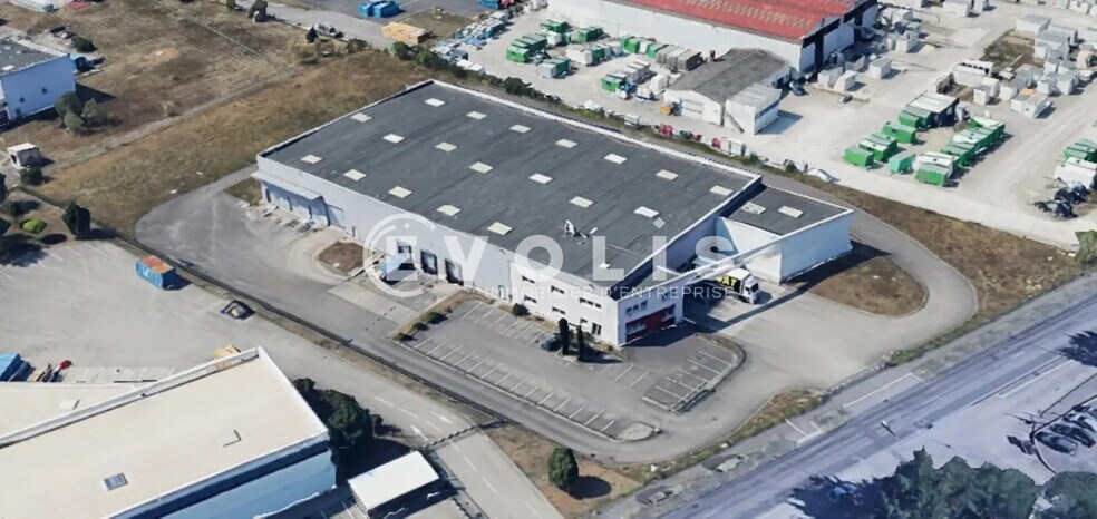 Office in Meyzieu for lease - Aerial - Image 2 of 8